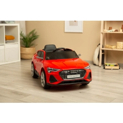 Audi ETRON Sportback Red samochód pojazd na akumulator Toyz by Caretero