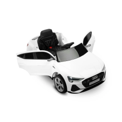 Audi ETRON Sportback White samochód pojazd na akumulator Toyz by Caretero